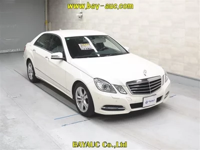 Mercedes-Benz E CLASS  с аукциона в Японии