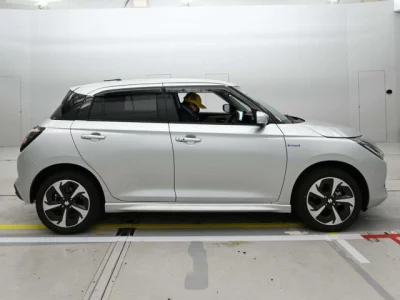 Suzuki SWIFT  с аукциона в Японии