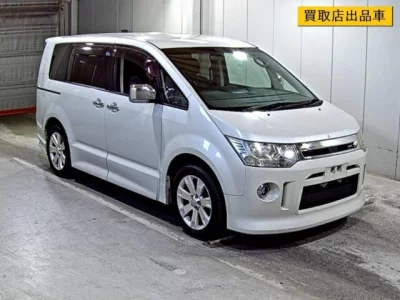 Mitsubishi DELICA D5  с аукциона в Японии