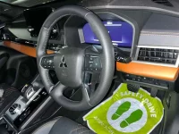 Mitsubishi OUTLANDER PHEV лот № 15078 оценка 4  с аукциона в Японии 2