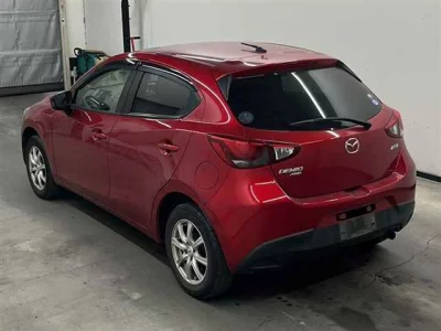 Mazda DEMIO  с аукциона в Японии