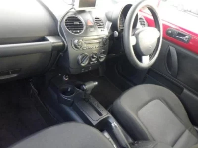 Volkswagen NEW BEETLE