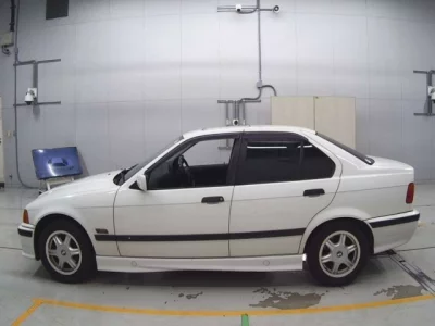 BMW 3-Series  с аукциона в Японии