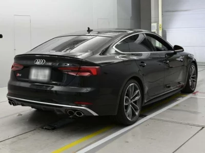 Audi S5  с аукциона в Японии