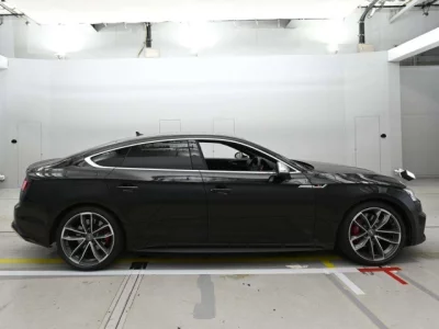 Audi S5  с аукциона в Японии