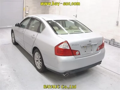 Nissan FUGA  с аукциона в Японии