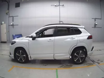 Toyota COROLLA CROSS  с аукциона в Японии