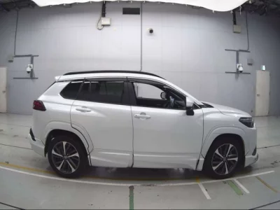 Toyota COROLLA CROSS  с аукциона в Японии