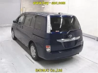 Toyota ISIS лот № 10101 оценка R  с аукциона в Японии 1