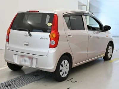 Daihatsu MIRA  с аукциона в Японии