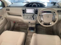 Toyota RAUM лот № 1209 оценка 3.5  с аукциона в Японии 2