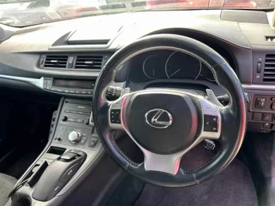 Lexus CT  с аукциона в Японии