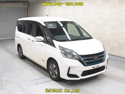 Nissan SERENA  с аукциона в Японии
