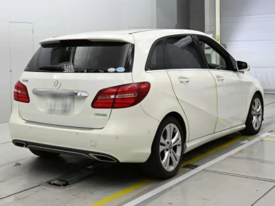 Mercedes-Benz B CLASS