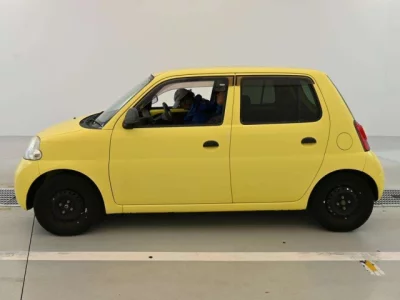 Daihatsu Esse