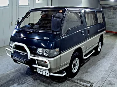 Mitsubishi DELICA WAGON