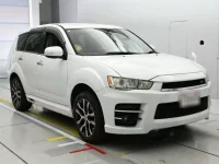 Mitsubishi OUTLANDER лот № 10205 оценка 3  с аукциона в Японии 4