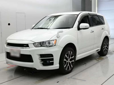 Mitsubishi OUTLANDER  с аукциона в Японии