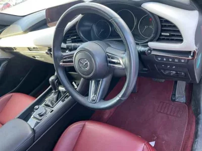 Mazda MAZDA3  с аукциона в Японии