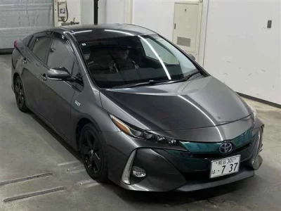 Toyota PRIUS PHV  с аукциона в Японии