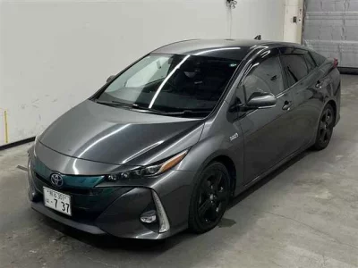 Toyota PRIUS PHV  с аукциона в Японии