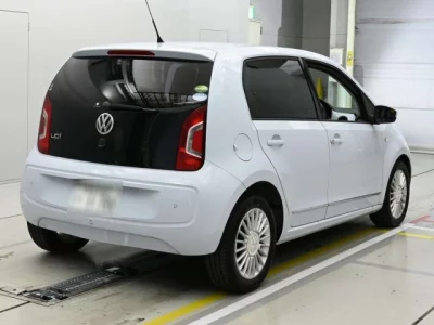 Volkswagen UP  с аукциона в Японии