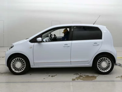 Volkswagen UP  с аукциона в Японии