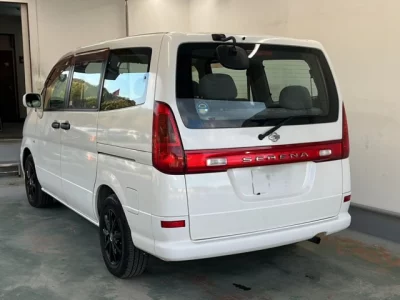 Nissan SERENA  с аукциона в Японии