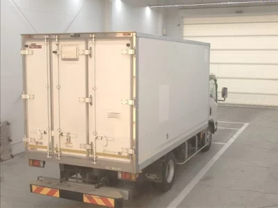 Isuzu ELF  с аукциона в Японии