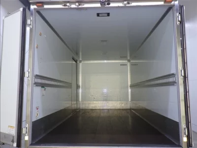 Isuzu ELF  с аукциона в Японии