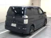 Toyota VOXY лот № 1817 оценка 3.5  с аукциона в Японии 3