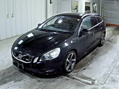 Volvo V60  с аукциона в Японии
