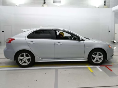 Mitsubishi GALANT FORTIS  с аукциона в Японии