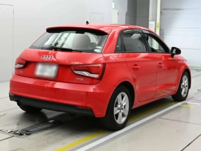Audi A1  с аукциона в Японии