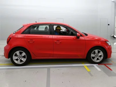 Audi A1  с аукциона в Японии