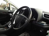 Toyota ALPHARD лот № 30002 оценка 4  с аукциона в Японии 8