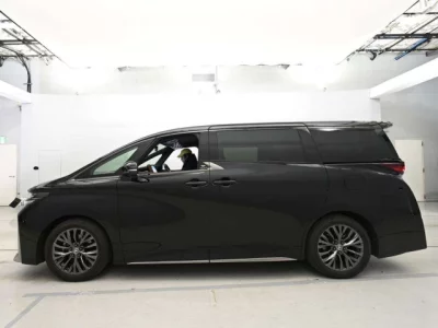 Toyota VELLFIRE  с аукциона в Японии