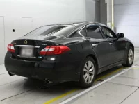 Nissan FUGA лот № 10231 оценка 3.5  с аукциона в Японии 1