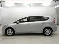 Toyota PRIUS ALPHA лот № 30006 оценка R  с аукциона в Японии 3
