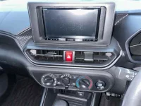 Daihatsu ROCKY лот № 30123 оценка 4  с аукциона в Японии 5
