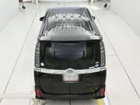 Toyota VOXY лот № 30009 оценка 4  с аукциона в Японии 7