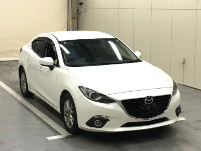Mazda AXELA  с аукциона в Японии