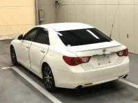 Toyota MARK X лот № 3702 оценка 3.5  с аукциона в Японии 1