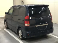 Toyota NOAH лот № 3705 оценка R  с аукциона в Японии 1