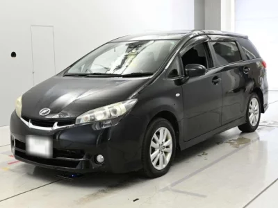 Toyota WISH  с аукциона в Японии