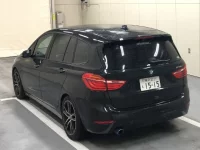 BMW 2-Series лот № 1831 оценка 4  с аукциона в Японии 1