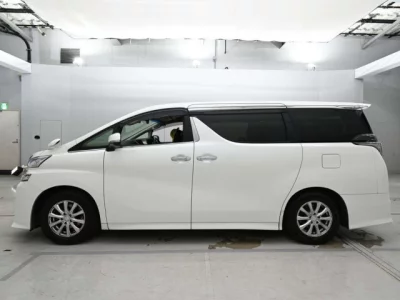 Toyota VELLFIRE  с аукциона в Японии