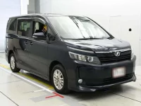 Toyota VOXY лот № 30020 оценка 3.5  с аукциона в Японии 4