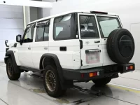 Toyota LAND CRUISER лот № 33171 оценка 5  с аукциона в Японии 5