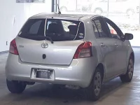 Toyota VITZ лот № 3501 оценка 3.5  с аукциона в Японии 4